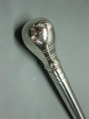 Bastón de madera con mango de latón para caminar hombres mujeres plateado Derby senderismo camping bastón Foto 1 de 4