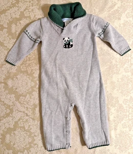 JANIE & JACK Panda Strick Strampler 6-12 Monate grau grün 100% Baumwolle sehr guter Zustand - Bild 1 von 4