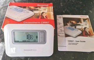 Termostato de habitación programable Honeywell CM907 (CMT907A1041) 7 días funcionalidad - Imagen 1 de 4
