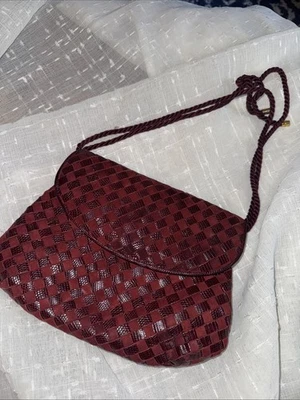 Bolso Bandolera Bottega Veneta Pequeño Vintage Borgoña Hombro Hecho en Italia Foto 1 de 4