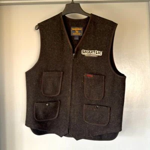 Woolrich Mens Wool Vest Front Zip 4 Pockets Black/Gray Stripe SmartLic Logo Sz L - Picture 1 of 5