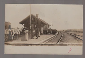 Redfield IOWA RPPC 1908 DEPOT Train Station C.M.&ST. P. R.R. CM&StP RR Railroad - Picture 1 of 3