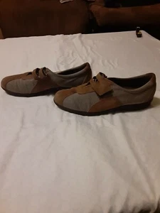 Munro Jolie Taupe Brown Fabric suede size 10.5 great condition womens MSRP $225 - Picture 1 of 12