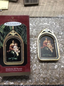 HALLMARK RECUERDO ADORNO MADONNA DEL ROSARIO 1997 - Imagen 1 de 7