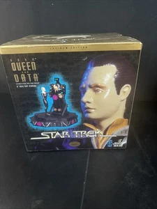 Diorama Star Trek Borg Queen e Data Gold Cast 6" nuovo - Foto 1 di 3