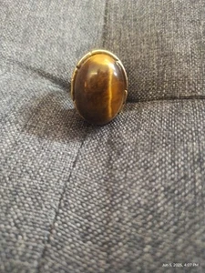Large Tigers Eye Ring Round Textured Glossy Gold Tone Sz 7.5 - 15mm - Picture 1 of 12
