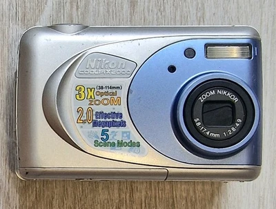 Nikon Digital Camera Coolpix 2000 2.0MP Silver Working - Image 1 of 4