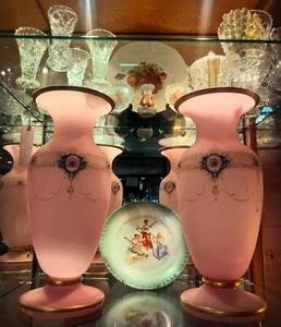 Pair Of Victorian Pink Glass Vases - Picture 1 of 9