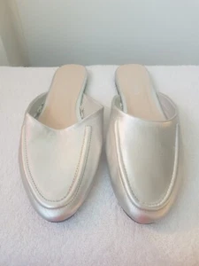 Flat Silver Anko Slip Ons size small 8 Shoes Womens Girls Boys Girls Ladies - Picture 1 of 7