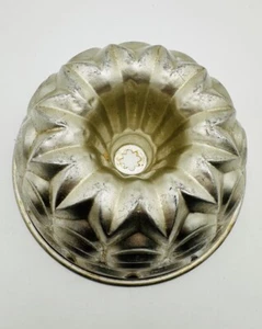 Sartén para hornear Nordic Ware Vintage Star Bundt  - Imagen 1 de 2
