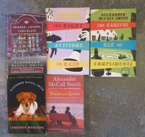 Lot 5 ALEXANDER McCALL SMITH -Friends, Lovers, Corduroy Mansions, Trains, Isabel - Picture 1 of 3