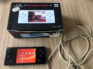 CONSOLE DINGOO A320 MICRO GAME STATION EMULATION RARE - Picture 1 of 7