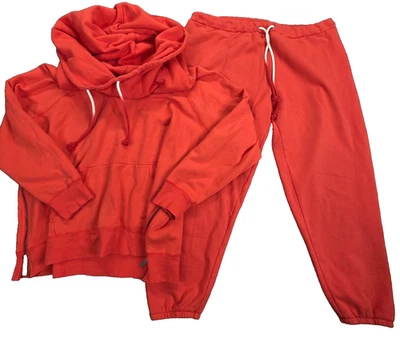 Peace Love World Women's Lounge Set Size 1X Multicolor Sweatshirt and Sweatpants - Image 1 of 4