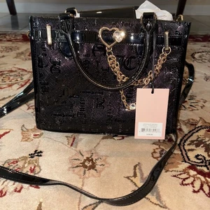 Juicy Couture Open Heart Minibag Style 11JCDDOJC-GLL schwarz Beuteltasche Handtasche  - Bild 1 von 10