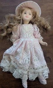 Porzellanpuppe. 10 Zoll.  - Bild 1 von 2