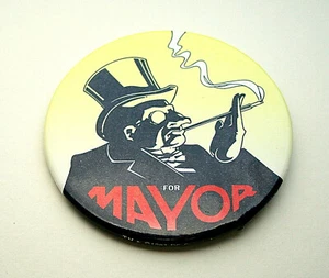 WB Batman Returns Penguin The Mayor Movie Promo Button Pin Neu NOS 1992 - Bild 1 von 3