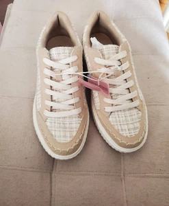 SERRA NIB NEW Ladies Platform Sneaker Crochet Fabric Beige & White Size 8 - Picture 1 of 5