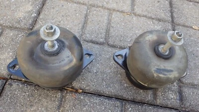  FORD Mustang 2005-2010 Pair Set Engine Mounts (7R336038AA) (7R3V6038AA) Foto 1 de 4