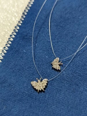 Delicate 18K White Gold Butterfly Pendant w. Diamonds - Image 1 of 4