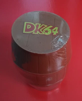 Raro 1997 Club Nintendo Donkey Kong 64 Barril/Diddy Kong Pelúcia dentro, Selado! - Imagem 1 de 2
