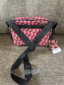 NWT…DIANE VON FURSTENBERG PINK MODERN GEO CAMERA BAG FOR TARGET - Picture 1 of 7