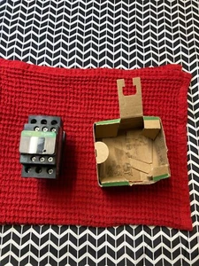 Schneider LC1D25M7C Telemecanique Contactor - Picture 1 of 9