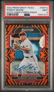 2022 Prizm Draft Picks AUTO Tiger Stripe /25 ROBERT MOORE Brewers ARKANSAS PSA 9