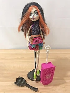 Monster High Skelita Calaveras Doll Suitcase & Brush Scaris City of Frights 2012 - Picture 1 of 5