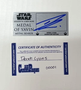 Star Wars Medal Of Yavin Autographed Plaque signed Derek Lyons - Picture 1 of 4