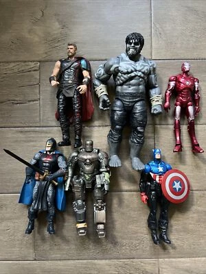 Lote suelto de figuras de acción surtidas de Marvel Legends Foto 1 de 4