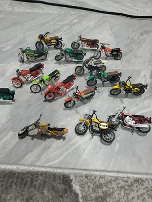 Vintage Diecast Motorcycle Bike Lot - Lot Of 17  - Image 1 of 4