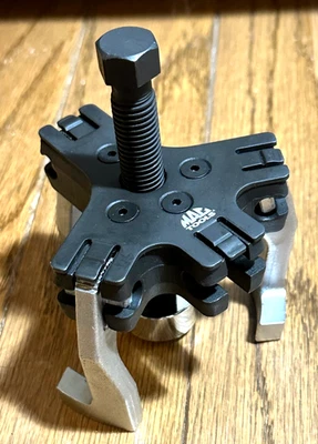 MAC Tools Puller Ratchet Arm Set Pressure Screw Harmonic Balancer Pulley 3 Jaw - Image 1 of 4