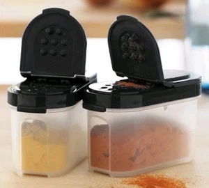 Tupperware Gewürz-Zwerge (2) 120ml schwarze Deckel Gewürzstreuer NEU OVP - Bild 1 von 1