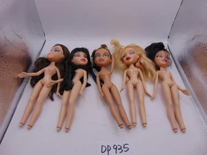 Lote de 5 muñecas Bratz 2001 MGA sin pies piezas desnudas como en la foto - Imagen 1 de 24
