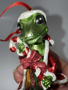 Gecko Eidechse im Weihnachtsmannmodus Emaille auf Metall Weihnachtsschmuck 5" hoch - Bild 1 von 10