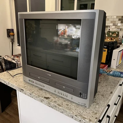 Toshiba MW20F51 20” Estéreo CRT TV DVD VCR Combinación Juegos PROBADO FUNCIONA MUY BIEN Foto 1 de 4