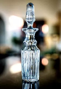 Botella de pimienta de cayena de vidrio de corte antiguo con tapón de cuchara - Imagen 1 de 4