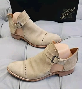 The Office Of Angela Scott Mr. Ed Cutout Suede Beige Boots Womens Shoes 39 9 - Picture 1 of 20