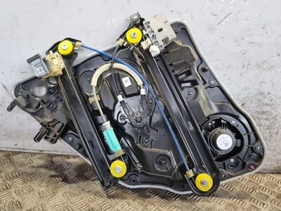 Mecanismo de ventana Mercedes CLA180 W118 OSR trasero derecho A0997601802 automático 2020 Foto 1 de 4