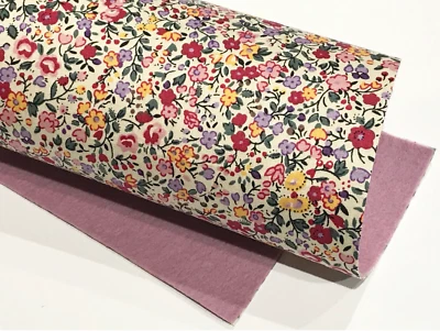Hoja de tela de fieltro 100 % lana merino Rose and Hubble Petite Fleurs de doble cara Foto 1 de 3