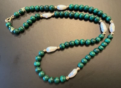 "Collar con cuentas de perlas de arroz de malaquita de oro amarillo de 14 k 16""" Foto 1 de 4