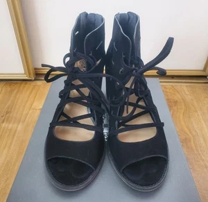 Vince Camuto Tressa Women's Black Suede Bootie, Lace-up Sandal, Peep Toe, Size 8 - Picture 1 of 5