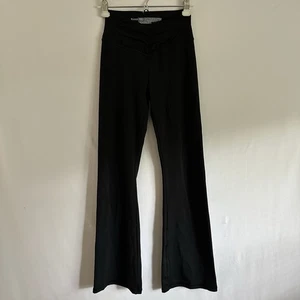 Pantalone Victoria’s Secret On Point Live gamba svasata nero elasticizzato tg. S - Foto 1 di 11
