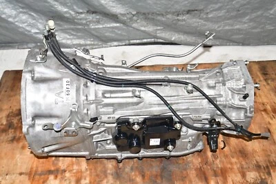 Toyota Land Cruiser 2016-2022 3URFE 5,7 L V8 3UR 4x4 transmisión automática Foto 1 de 4