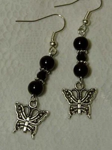 CYNTHIA LYNN "FLIEGENDE FARBEN" TIBETISCH SILBER SCHMETTERLING SCHWARZE PERLEN OHRHÄNGER - Bild 1 von 1