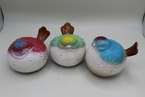 Vintage MCM 60's Stoneware Pottery  Ceramic Adorable Bird W/Flower Sparrow - Picture 1 of 12