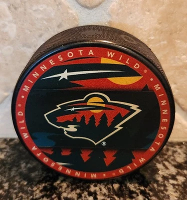 Disco de hockey Minnesota Wild NHL Foto 1 de 2