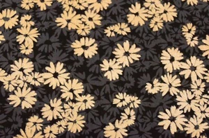 Patchworkstoff Bernatex Shimmer & Shine Flowers CP9712 50x110cm gold grau schw - Picture 1 of 1