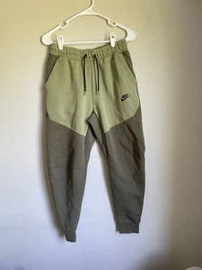 Nike Tech Fleece Mens Joggers Size Small Green - Picture 1 of 4