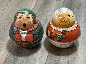 Juego De Colección Cheinco Roly Poly 1982 Tin Caroller y 1981 Mrs. Claus Latas con Tapas - Imagen 1 de 9